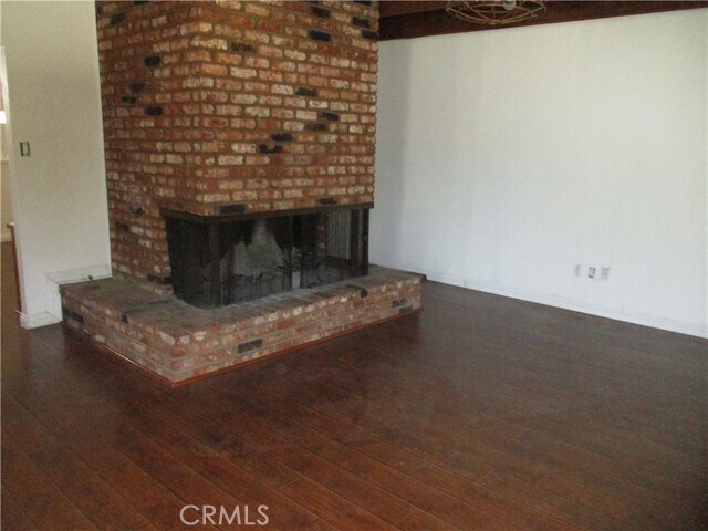 Building Photo - 1665 N Mills Ave