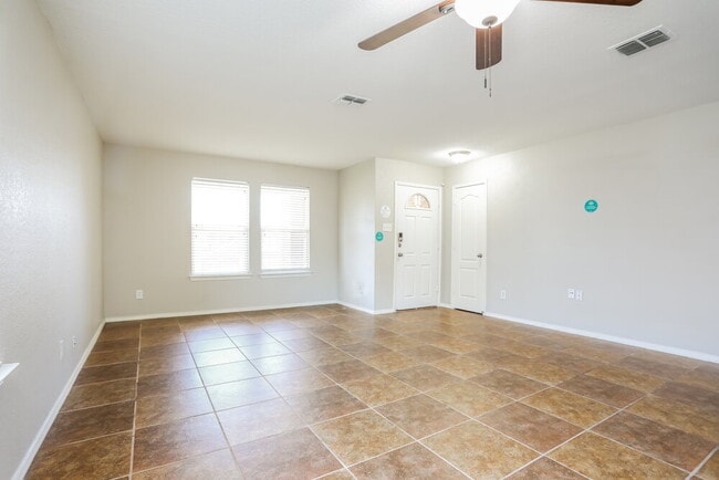 Building Photo - 7501 Grass Valley Tr