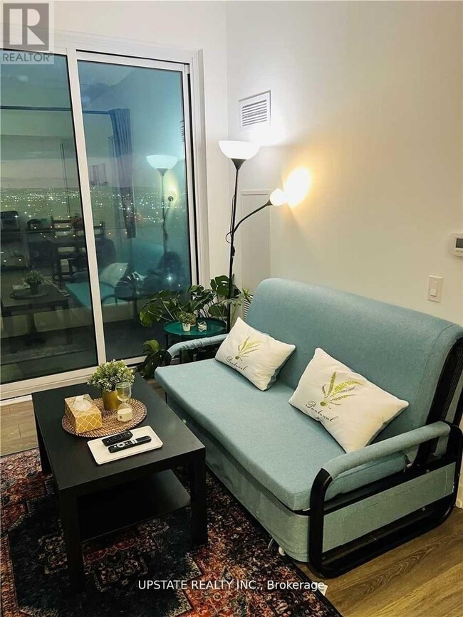 Photo du bâtiment - 898 Portage Pkwy