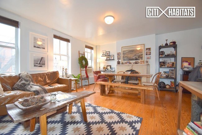 Foto del edificio - 375 Bleecker St