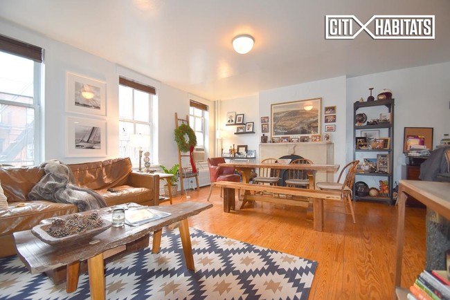 Building Photo - 375 Bleecker St