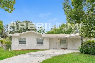 Building Photo - 1067 N Gertrude Ct