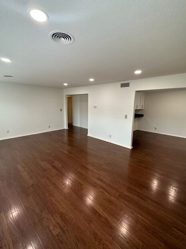 Foto del edificio - 2BD/2BA Condo located in Germantown!