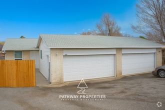 Building Photo - 3183-3183 S Harlingen Cir