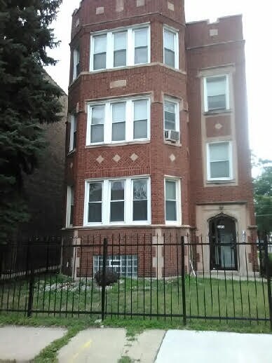 Primary Photo - 1658 E 86th St