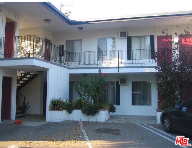 Foto del edificio - 14435 Tiara St