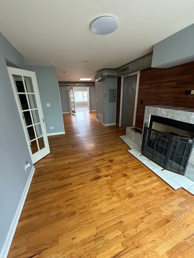 Foto del edificio - 7506 N Damen Ave