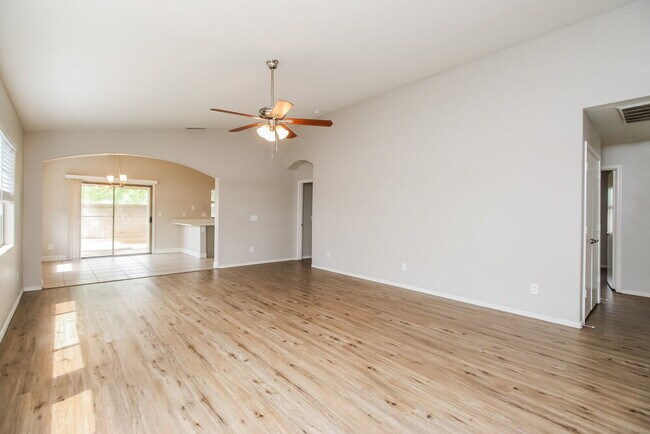 Building Photo - 5802 S 54th Ln