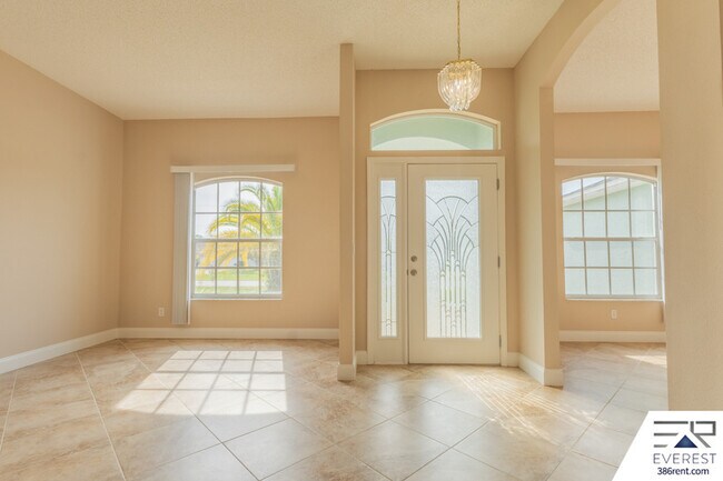 Foto del edificio - 14 Lysander Ln