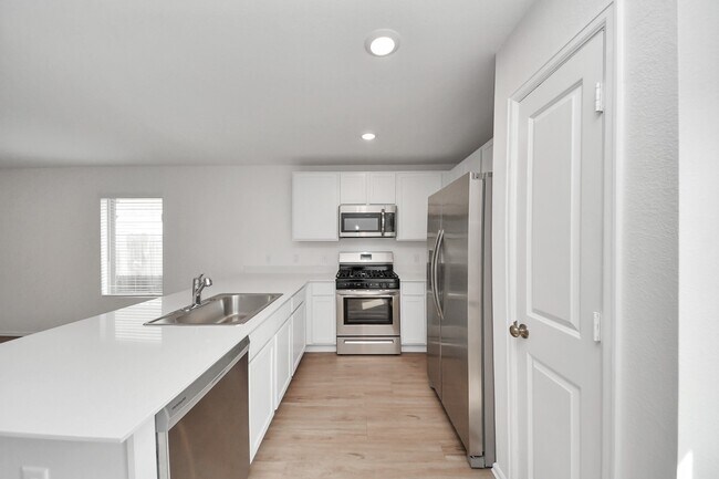 Building Photo - 9014 Estes Lks Dr