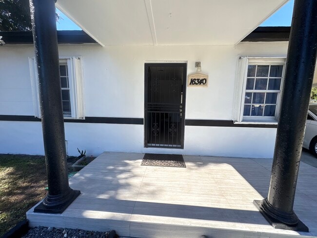 Foto del edificio - 16340 NW 17th Ct
