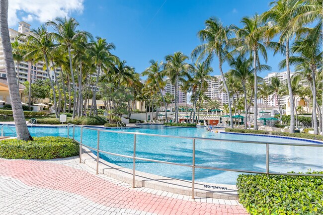 Building Photo - 789 Crandon Blvd