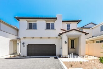 Building Photo - 28201 Cookhouse Ln