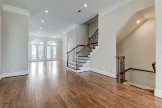 Building Photo - 6706 Morningside Dr