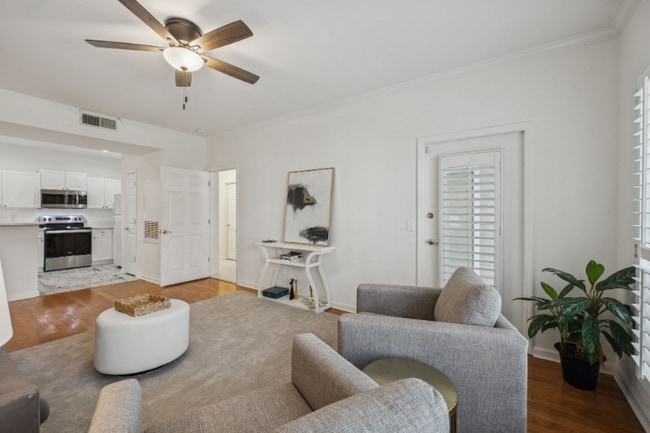 Foto del edificio - 2025 Woodmont Blvd