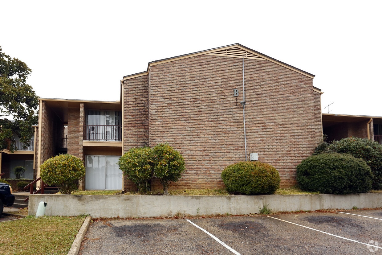 McDowell Enclave Apartments in Jackson, MS