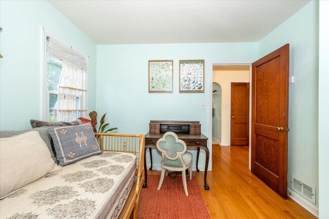 Foto del edificio - 5810 Butterfly Ln