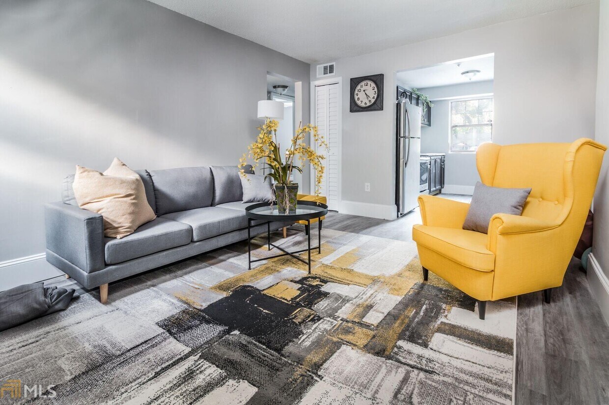 Foto principal - 156 Fairfield Pl NW
