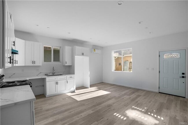 Building Photo - Brand-new ADU in Winnetka- Completed in 2025