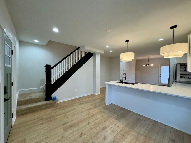 Foto del edificio - Charming 4 Bedroom/3 Bathroom Detached Home in Glenham-Belford, MD!