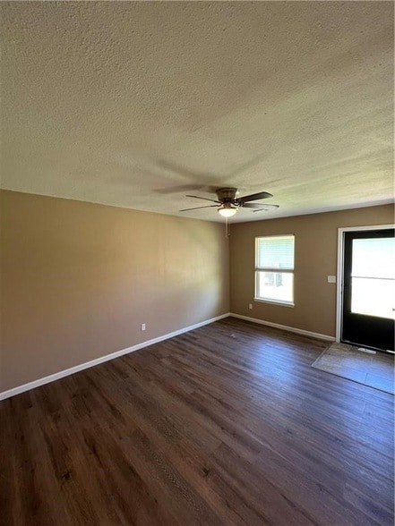 Building Photo - 2006 Cypress Pl