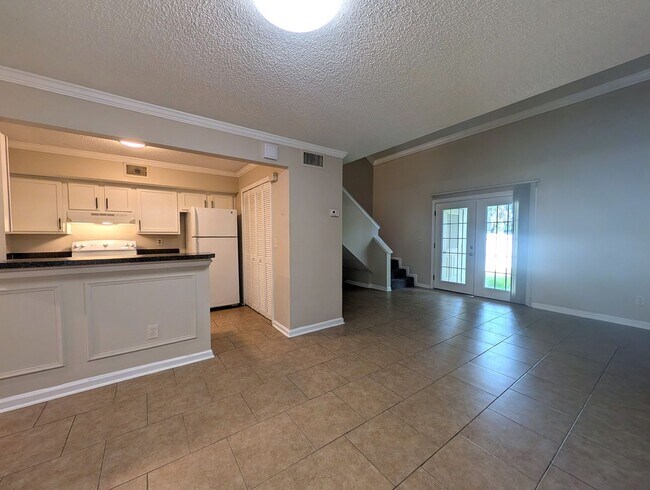 Building Photo - AVAILABLE NOW!! 2/2 in Whispering Pines - Close to shopping, restaurants, I-295, NAS and Orange Park