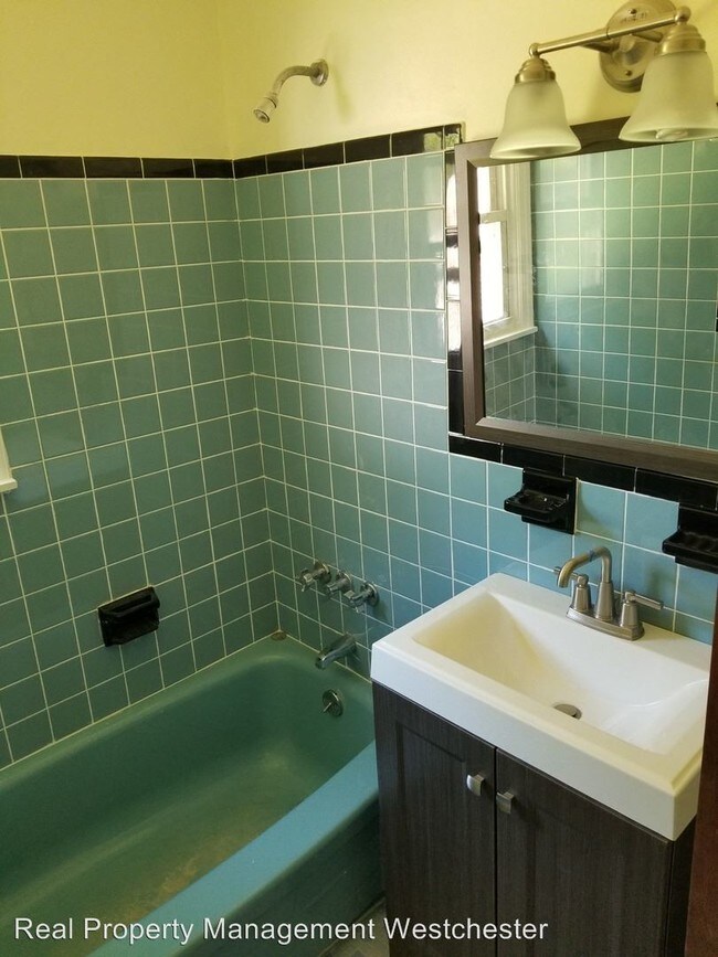 Building Photo - 4 br, 2 bath House - 248 Abbott Avenue