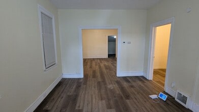 Building Photo - 3404 Walton Ave