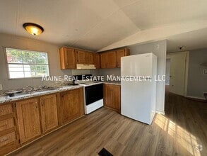 Building Photo - 102 Park Dr