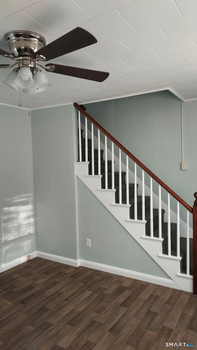 Foto del edificio - 6 Boys Ave