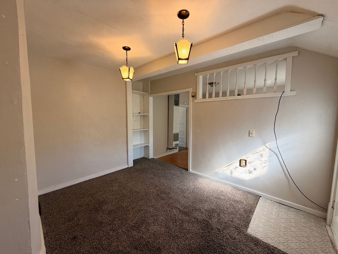 Building Photo - 207 K St