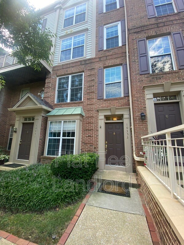 Building Photo - 10353 Sager Ave