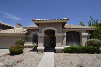 Building Photo - 1322 E Briarwood Terrace
