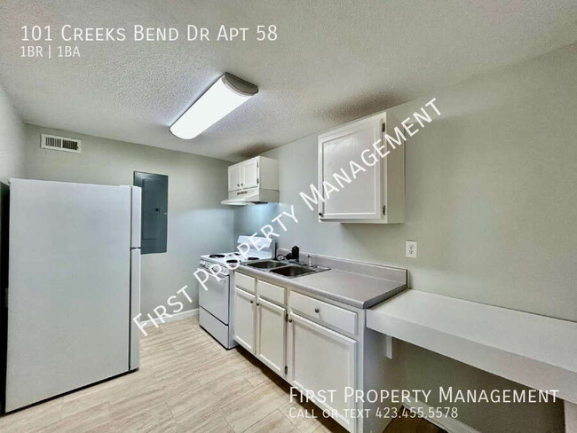 Building Photo - 101 Creeks Bend Dr