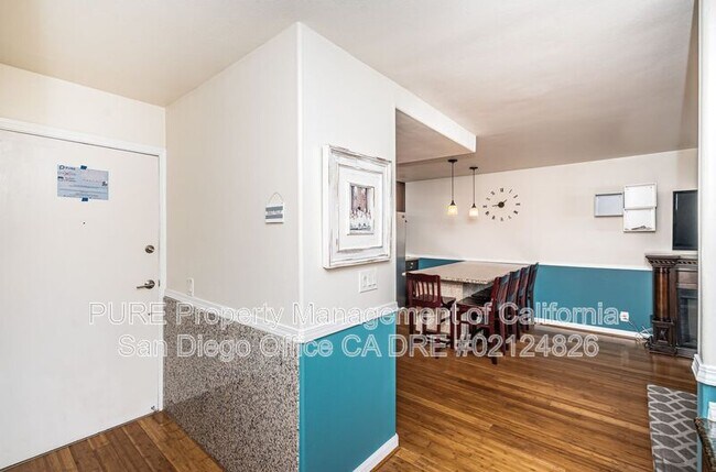 Foto del edificio - 2510 Torrey Pines Rd