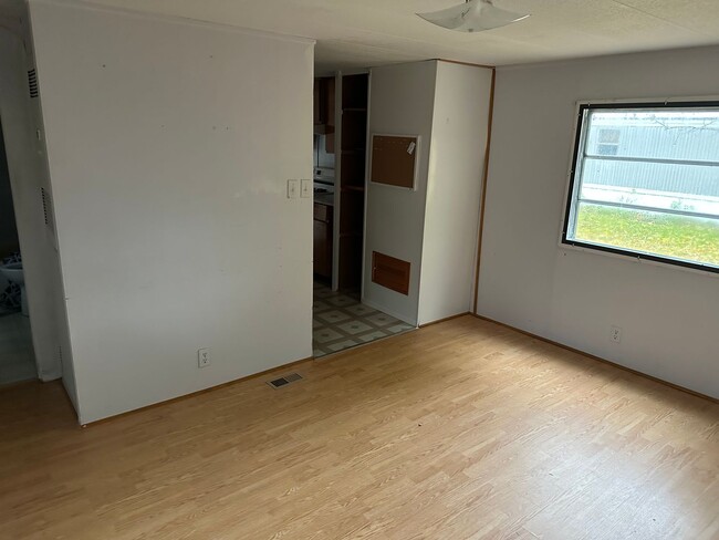Building Photo - New Holstein Manufactured Housing Community