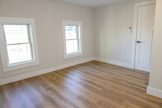 Building Photo - 69 Mechanic St