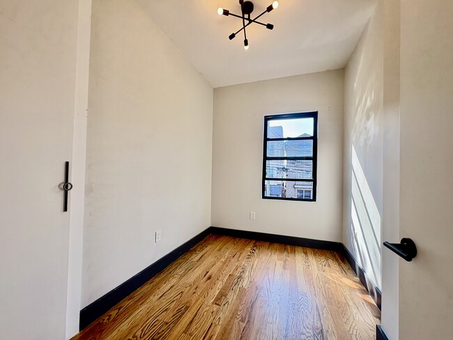 Building Photo - 604 Palisade Ave