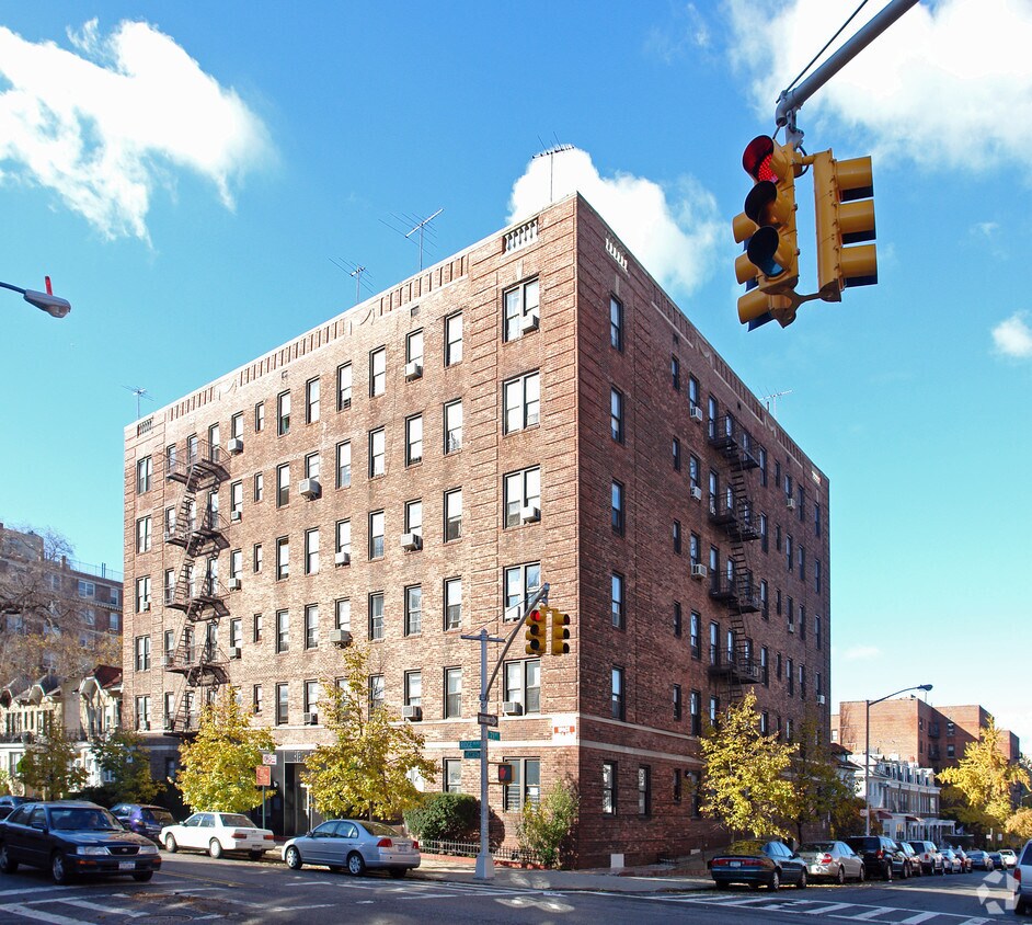 Building Photo - 7100 Ridge Blvd