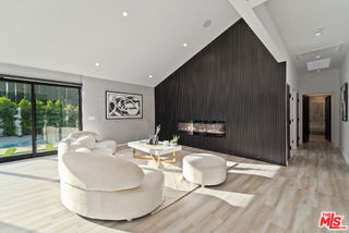 Foto del edificio - 5301 Crebs Ave