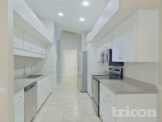 Foto del edificio - 7832 Osteen Rd