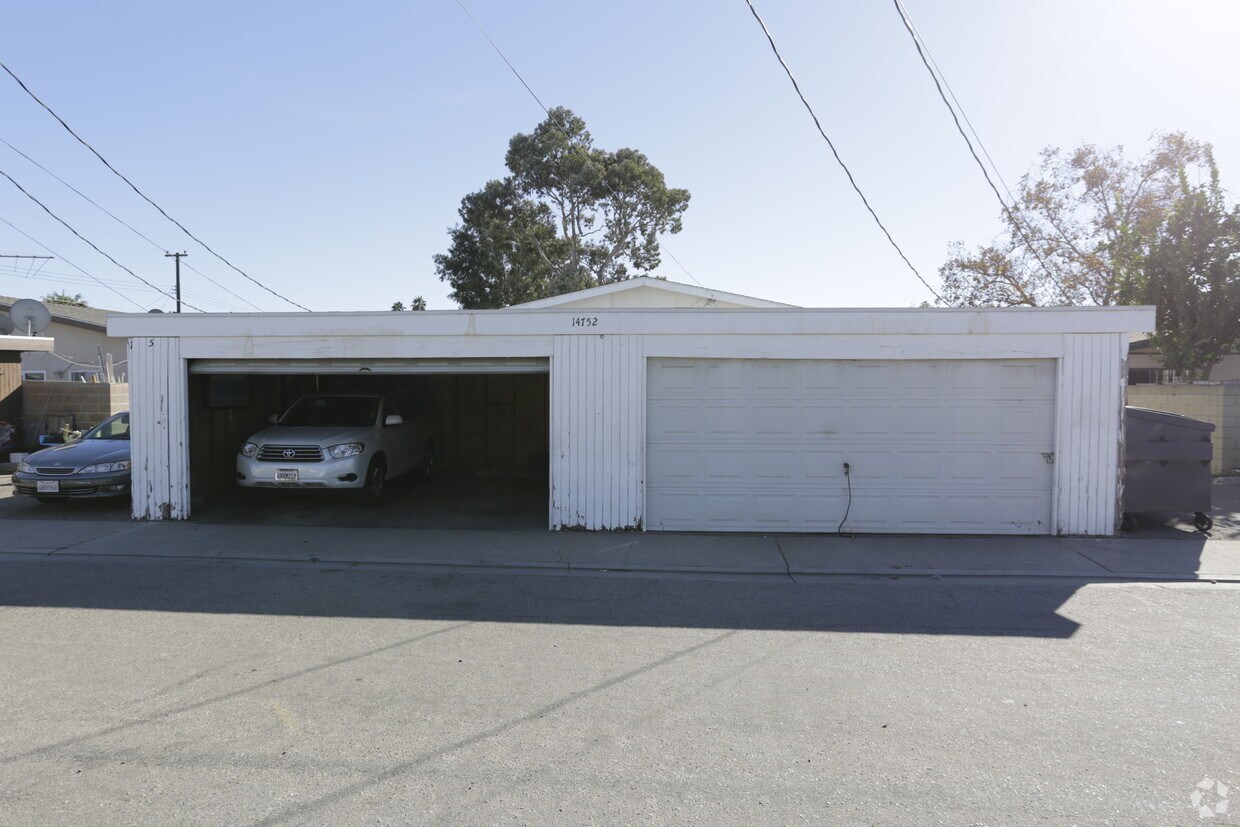 Foto del edificio - 14752 Bushard St