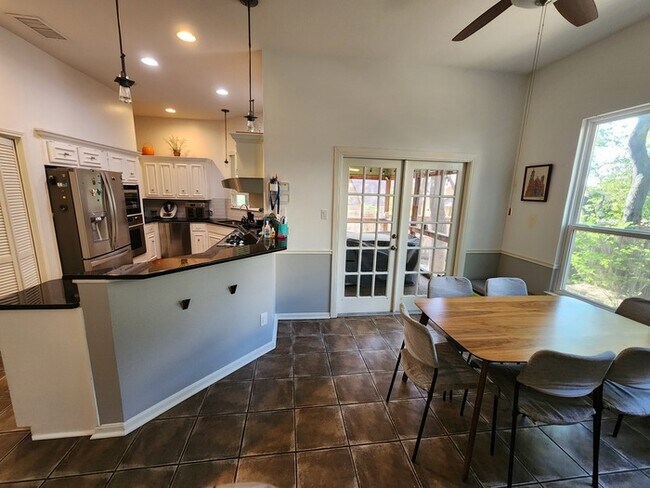 Foto del edificio - Stunning Cul-De-Sac Home for Lease in Jester Estates!