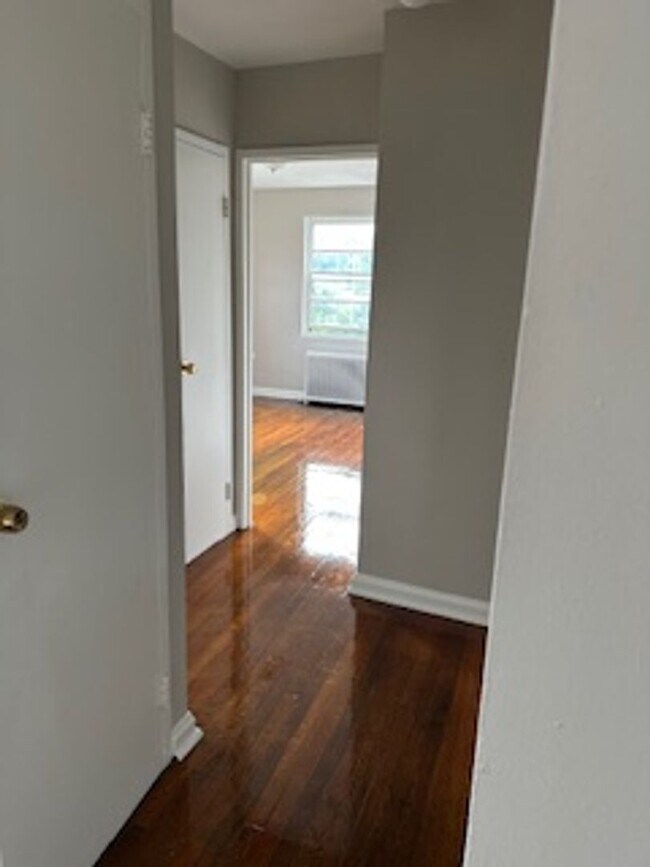 Foto del edificio - 214 Kenilworth Avenue Northeast