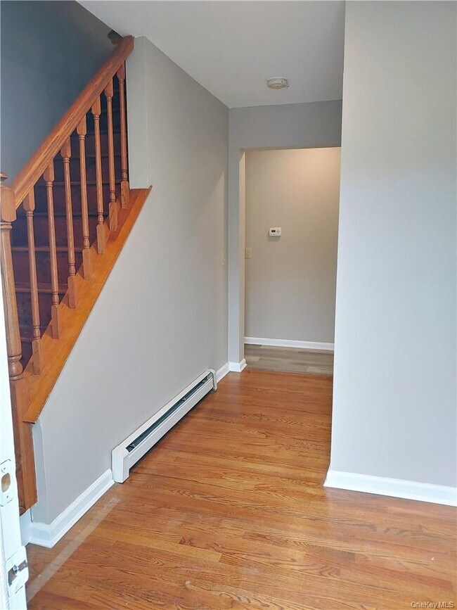 Building Photo - 3 Teneyck Ave