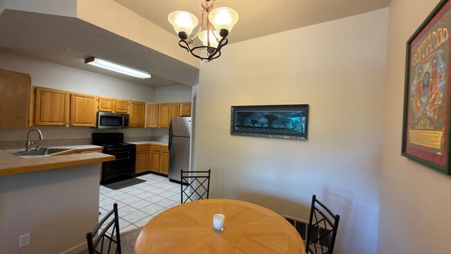 Building Photo - Great Condo in Fort Collins