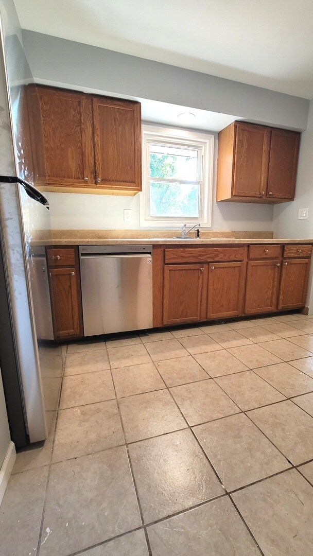 Foto del edificio - 2418 E Gate Pkwy