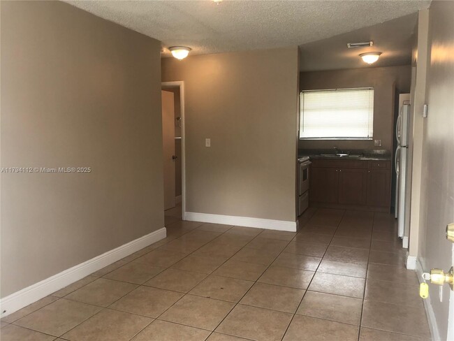 Building Photo - 13315 Alexandria Dr