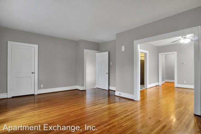 Building Photo - 7009 Amherst Ave