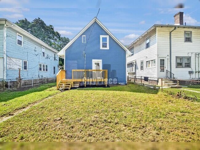 Building Photo - 3027 Boulevard Pl